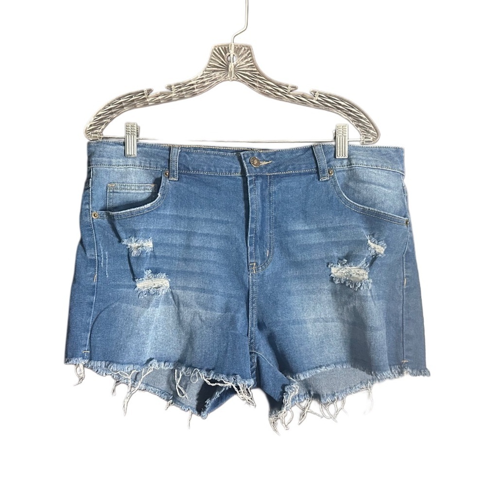 5/$25 😻 Amazon Blue Distressed Jean Shorts